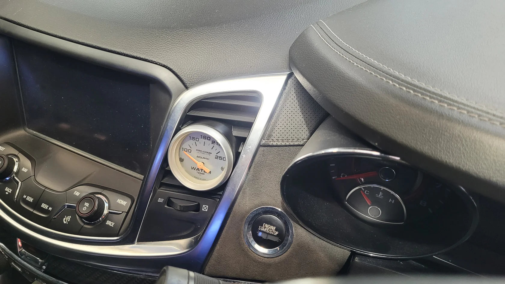Fused Motorsport Holden VF Commodore HSV 2 1/16" (52mm) Centre Air Vent Gauge Pod